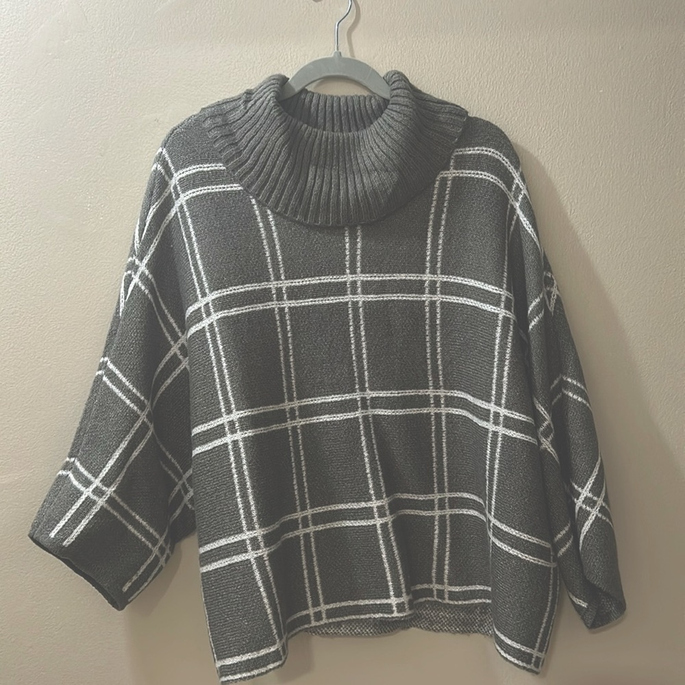 Lane Bryant size 18 medium grey sweater, worn once, perfect condition